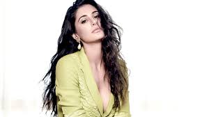 Nargis Fakhri Wallpapers Top Free Nargis Fakhri Backgrounds Wallpaperaccess After graduating from a fine arts/psychology bachelor, she embarked upon a successful career as an international model. nargis fakhri wallpapers top free