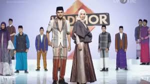Nash fesyen baju kain batik sarung. Iklan Sarung Wadimor Fashion Show 30sec Youtube