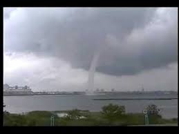 Pubblicato da francesco a 16:37. Montreal Waterspout Youtube