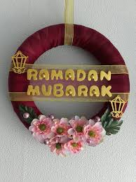 Antara dekorasi penting semasa hari raya adalah langsir. 100 Ide Dekorasi Hari Raya Idul Fitri Terbaik Idul Fitri Dekorasi Dekorasi Ramadhan