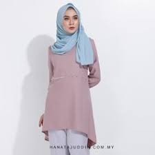 Antara rekaan blaus leher belakang untuk sarees india, blus ini kelihatan cukup baik untuk lehngas dan sarees sama. Fesyen Blouse Terkini 2019