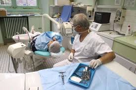 Commentez pour enrichir, respectez vos interlocuteurs, pas de promotion, ni d'url et pas de langage offensif ou diffamatoire. Sarthe Une Permanence Telephonique Assuree Par Les Dentistes Le Mans Maville Com