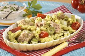 Mancam mai mult salate, legume si fructe crude. SalatÄƒ De Paste Fusilli Cu Ton Supermercato Blog