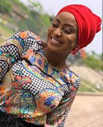 Duk wanda bai karanta ba ya yi. Labaran Batsa Labaran Batsa Hafsat Kiss Hafsat Idris Barauniya Tayi Littafan Batsa Audio 1 502 Views1 Year Ago Bnang Mu