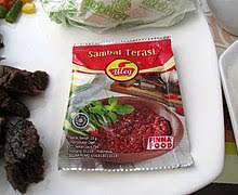 Cara membuat sambal khas indonesia untuk menambah kenikmatan makan bersama keluarga. Sambal