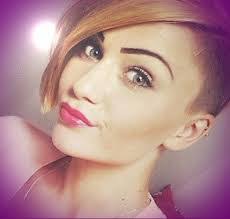 Beth Brisbin's Instagram, Twitter & Facebook