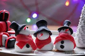 Lot de 6 décorations de noël en masse de sucre pour vos bûches et gâteaux. 3 Decorations De Buche De Noel En Pate A Sucre