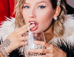 Aused Projects :: Photos, videos, logos, illustrations and branding ::  Behance