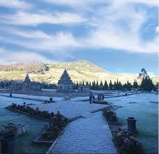 Maybe you would like to learn more about one of these? 10 Potret Unik Dieng Saat Bersalju Serasa Musim Dingin Di Eropa