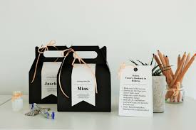 Kinder Aktivitaten Box Ideen Fur Die Hochzeit Und Eine Party Ideen Fur Die Hochzeit Hochzeit Aktivitaten Kindertisch Hochzeit