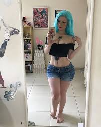 Maria Fernanda en Instagram: “Hey! ~ What is your favorite hair color? Me:  Blue 💙 (Wig: @cosplaybuzz use the code 