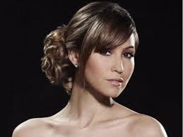 Nicole Fairfield's Instagram, Twitter & Facebook