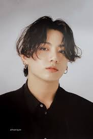 Through the app, users can make 15second videos and choose soundtracks to shadow them and can use different speed options i.e. Pin Oleh Dancelittlesofi Di Bts Jungkook Artis Kecil Wajah Gambar Pacar