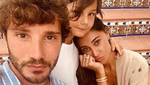 Belén rodriguez non vuole più nasconderlo, e dopo aver confermato la notizia della sua gravidanza, pubblica sui social teneri momenti in cui coccola la sua pancia. Belen Incinta La Foto Del Lettino Di Penelope Infiamma Instagram Mamme A Spillo