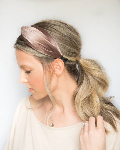 How To Wear A Headband: Effortless Hairstyles For Everyday - Lulus.com Fashion Blog