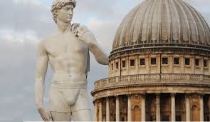 Samsung Pone Ropa Interior Al David De Miguel Angel Y Al Pensador De Rodin Para Anunciar Sus Nuevas Lavadoras La Criatura Creativa