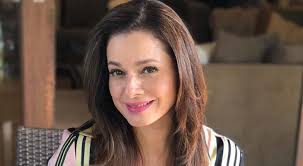 After some years she acted in sooraj barjatya's hum saath saath hain with big stars of bollywood. Neelam Kothari Contact Address Phone Number House Address