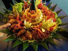 Nasi tumpeng biasanya disajikan pada acara tertentu sebagai tanda ucapan syukur. 42 Tumpeng Ideas Indonesian Food Food And Drink Food