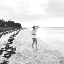 Check out the latest celebrity styles, most coveted beauty secrets, gorgeous new hairstyles, and everything red carpet from stylish by us weekly. Emily Vancamp Posts Beachside Photo After Bahamas Wedding People Com