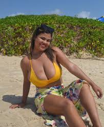 Pedra De Jade - Free pics, galleries & more at Babepedia