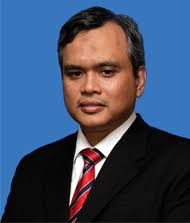 Pengarah institut kajian politik malaysia (mapan) uum seorang penganalisis politik malaysia yang hanya memberikan fakta yang sahih sahaja. Professor Dr Tunku Kamarul Zaman Tunku Zainol Abidin