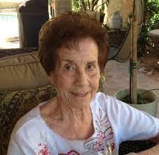 Lesley Pendleton's Instagram, Twitter & Facebook