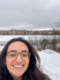 Meredith Connelly's Instagram, Twitter & Facebook