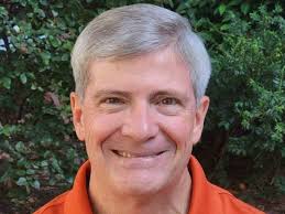 On the Move: Michel Smoak Stone