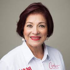 Reitero mi consternación y tristeza por el vil asesinato de Carolina. A  toda su familia y amistades cercanas, nuestras más sinceras muestras de  pesar. Esperamos que este crimen no quede en impunidad.