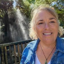 Amy Figg's Instagram, Twitter & Facebook