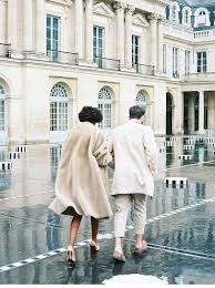 Modern Engagement Session In Paris By D Arcy Benincosa Hochzeitsguide Fine Art Wedding Blog Modern Engagement Photos Fine Art Wedding Paris Wedding