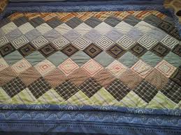 Cizgili 11 Eski Erkek Gomleginden 484 Ucgen Ve 121 Kareden Ibaret Kirkyama Yatak Ortusu Dikildi Bu Calisma Cok Ozgun Ve Ozel Idi Yatak Ortusu Yatak Calisma