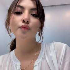 Jacqueline Medrano (@_jeslopez)