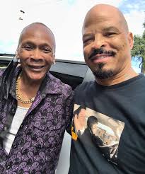 Hot 1077 97/3 Roster at The 2004 Source Awards! Hot 1077 meant a lot to the  Omaha, Council Bluffs communities. With one of the area's weakest radio  signals, an assortment of talent