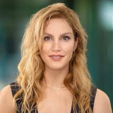 Jennifer Medrano's Instagram, Twitter & Facebook