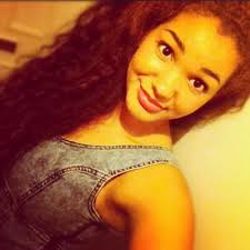 Elena Forrest (@TheWorldOfElzy)