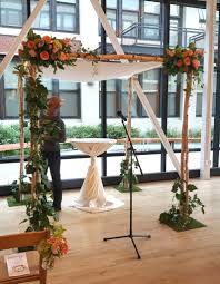 Wrap wire around the stems of fabric flowers and poke it through the fabric to anchor it into the noodle. How I Gave Up Floral Foam Eco Friendly Wedding And Event Florist Pollen Chicago