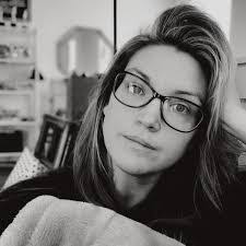 Michelle Drye's Instagram, Twitter & Facebook