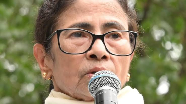 CJP को मिला TMC प्रमुख का खुला समर्थन, प्रदर्शन में शामिल होने दिल्ली आ सकती हैं ममता बनर्जी | CJP gets TMC support, Mamata to join protest staged by Cockroach Janata Party - NDTV India