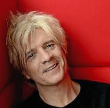En 1981, à 22 ans, nicola sirkis forme avec dominique nicolas le groupe indochine. Seance De Photos De Nicola Sirkis
