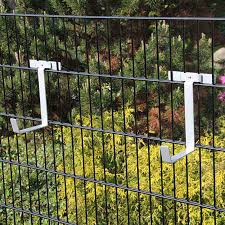 Halterungs Systeme In 2020 Garten Design Doppelstabmattenzaun Gewachshausplane