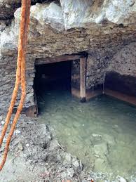 It is the church of the ancient village of curon venosta, submerged in 1950 with the construction of a dam created to join lake resia with lake curon. Yq7lepnkcm7fgm