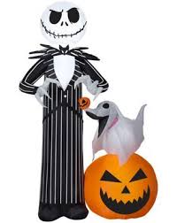Best Outdoor Halloween Decorations This Delicious House Animated Halloween Props Halloween Lawn Decorations Jack Skellington