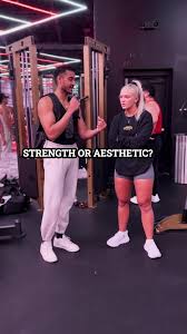 legendary interview w @abigail💪🏽🏋️‍♂️ #publicinterview #gym #bodybuilding