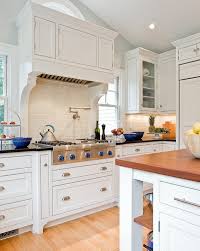 Made of solid wood, plank doors may include decorative patterns. 4 Types Of Cabinet Door Knobs