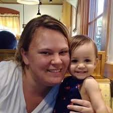 Angelica Castro (@thatoneweirdmom)