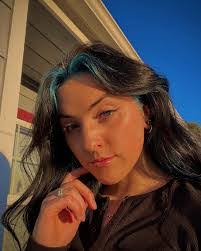 Abby Mortimer's Instagram, Twitter & Facebook