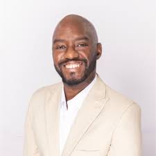 Honored to receive my Certificate of Appreciation from our Pavilion  Director, Kevin Solon at the USA Expo 2020 during National Day🇺🇲