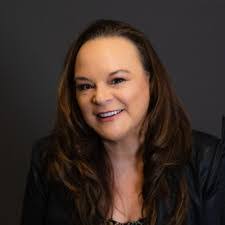 Marcie Hull's Instagram, Twitter & Facebook