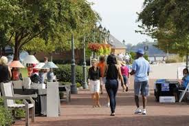 The area itself is not too big, but, has a very beachy vibe. The Hornsby House Inn